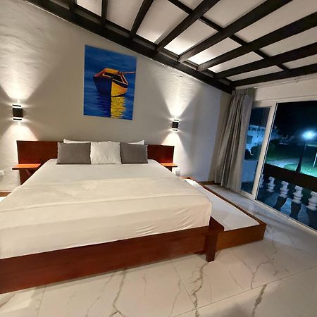 Hotel Tesoro Beach San Luis La Herradura 外观 照片