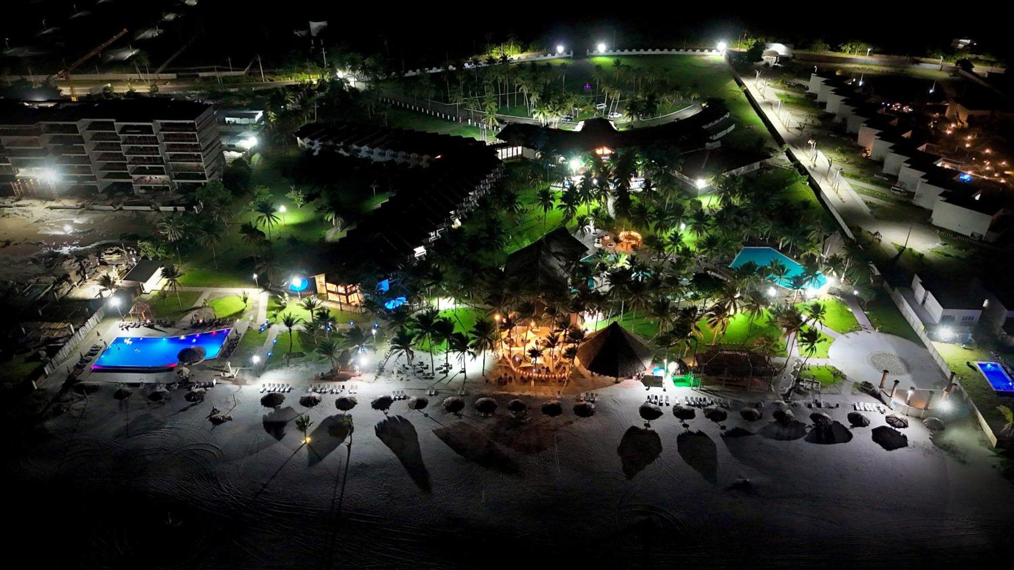 Hotel Tesoro Beach San Luis La Herradura 外观 照片