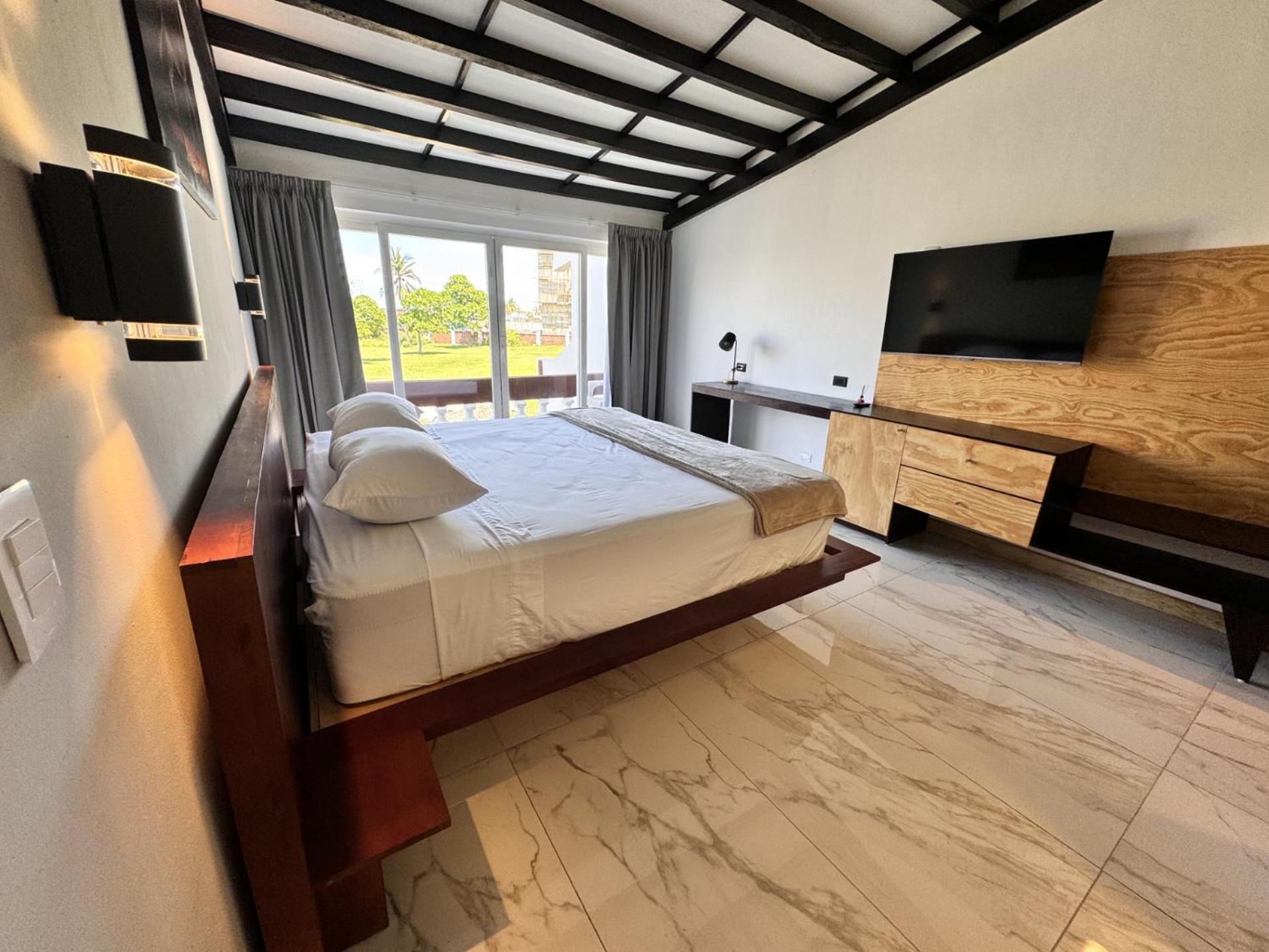 Hotel Tesoro Beach San Luis La Herradura 外观 照片