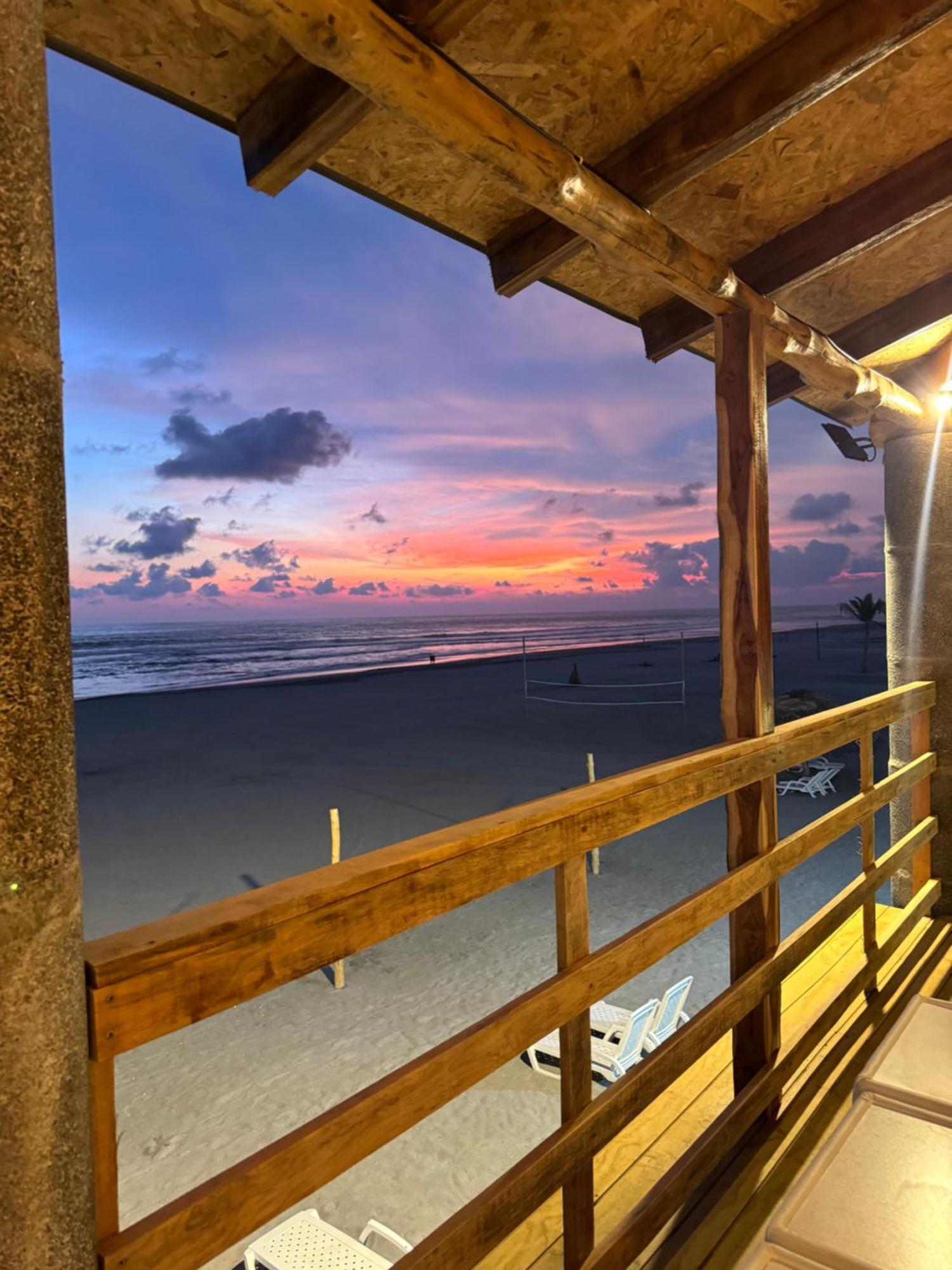 Hotel Tesoro Beach San Luis La Herradura 外观 照片