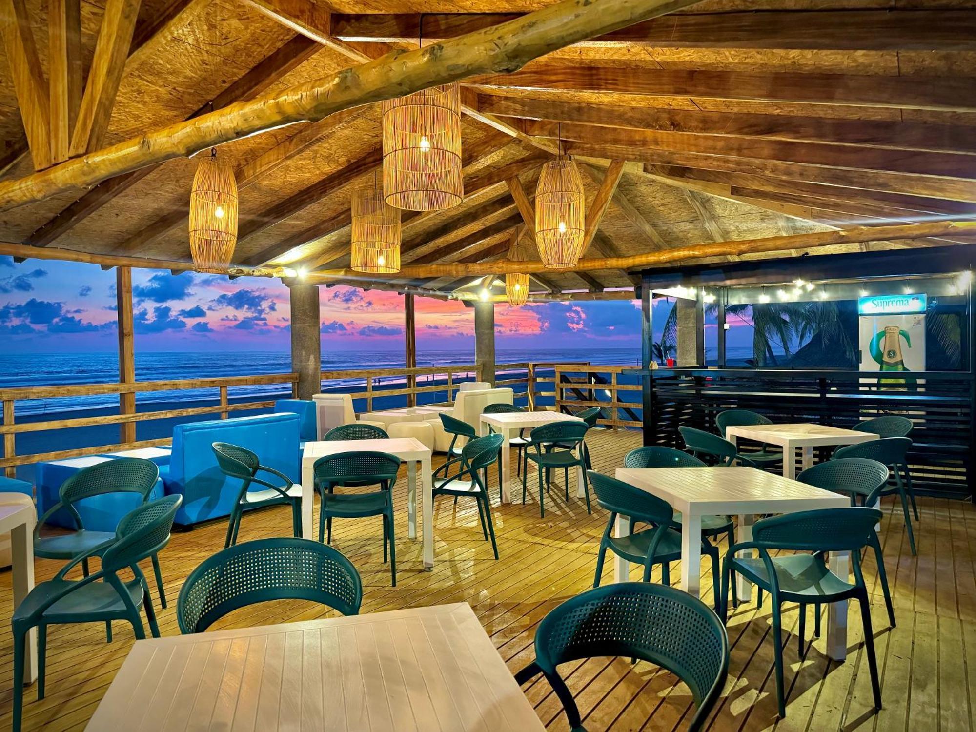 Hotel Tesoro Beach San Luis La Herradura 外观 照片