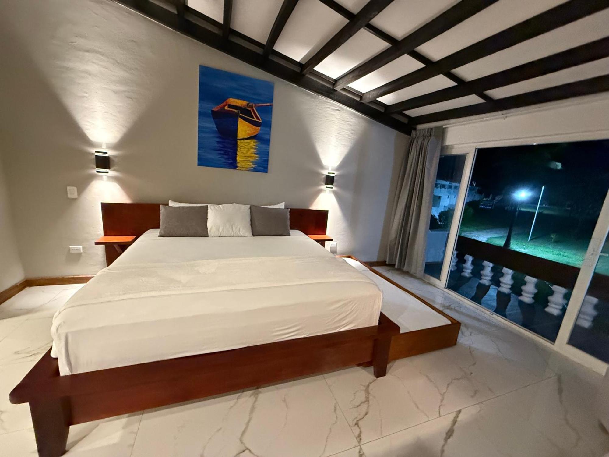 Hotel Tesoro Beach San Luis La Herradura 外观 照片